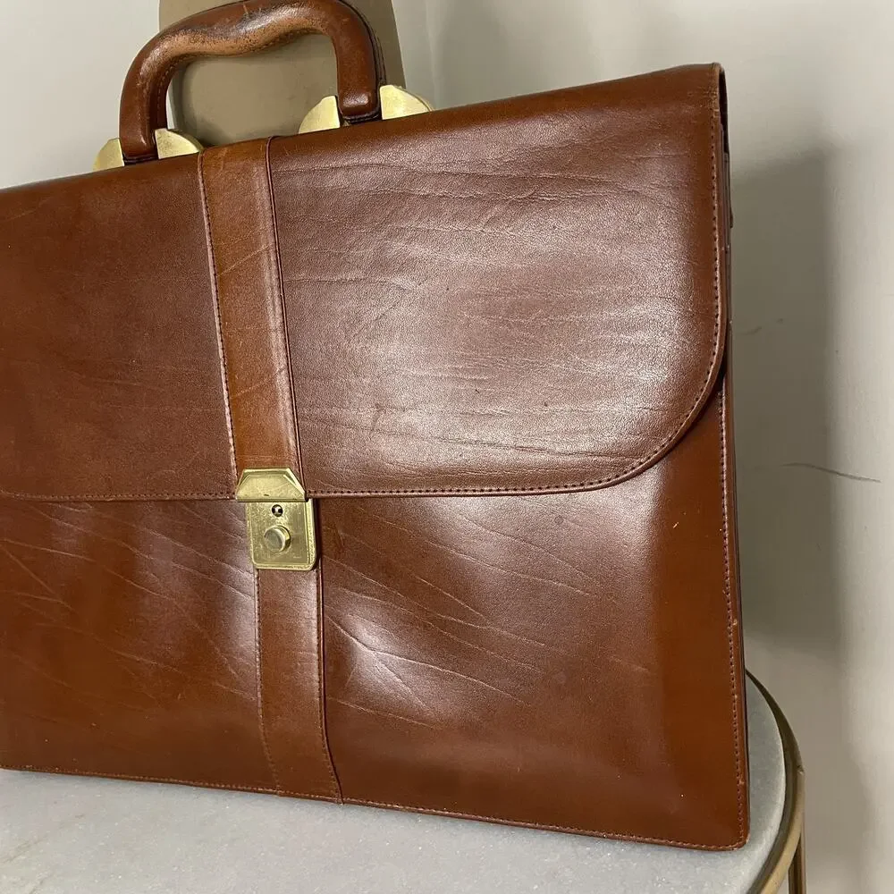 VTG Cognac Brown Leather Briefcase Attaché Case Trifold Wall Street Finance Bro